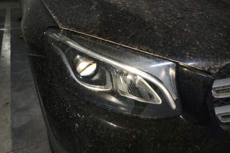 Used Mercedes-Benz GLC 2017 GLC 260 4MATIC Luxury Model Right Front Headlight