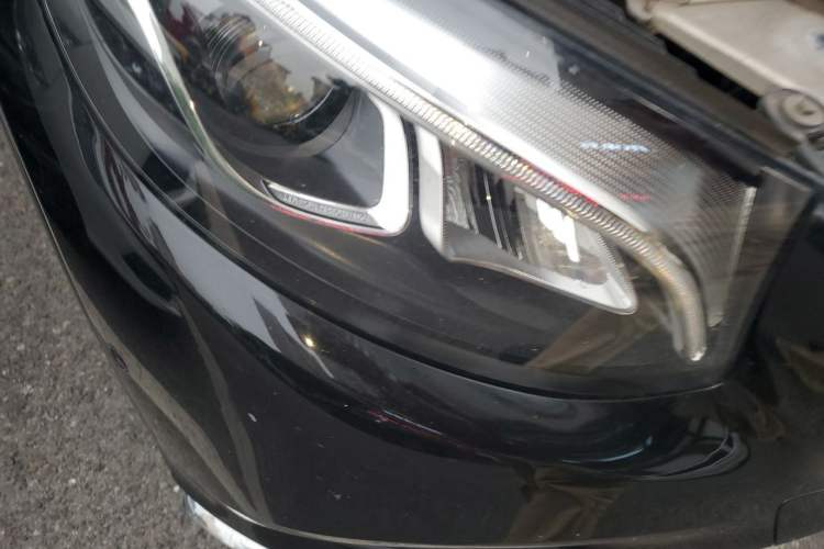 Used Mercedes-Benz GLC 2017 GLC 260 4MATIC Dynamic Edition Right Front Headlight