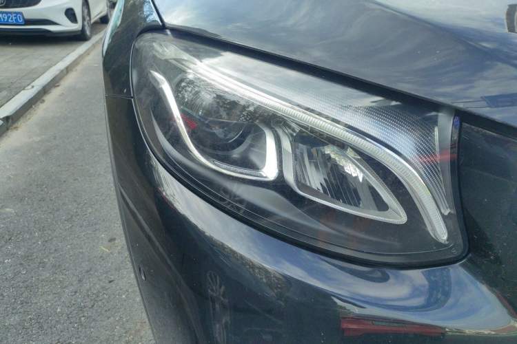 Used Mercedes-Benz GLC 2017 GLC 260 4MATIC Dynamic Edition Right Front Headlight