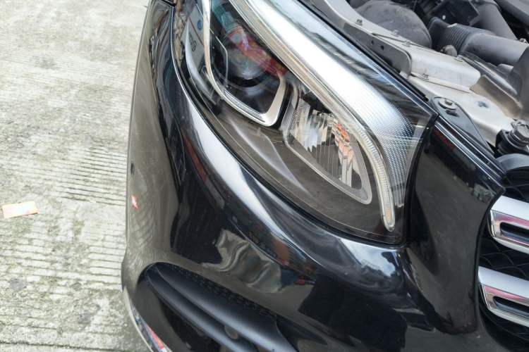 Used Mercedes-Benz GLC 2017 GLC 260 4MATIC Luxury Model Right Front Headlight