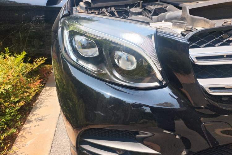 Used Mercedes-Benz GLC 2017 GLC 300 4MATIC Sport Edition Right Front Headlight