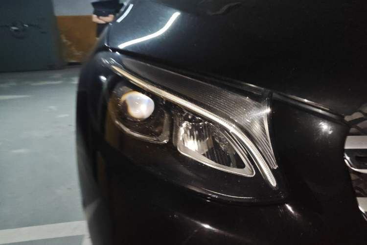 Used Mercedes-Benz GLC 2017 GLC 260 4MATIC Dynamic Edition Right Front Headlight