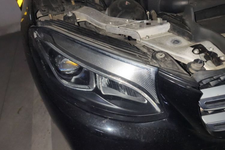 Used Mercedes-Benz GLC 2017 GLC 260 4MATIC Luxury Model Right Front Headlight