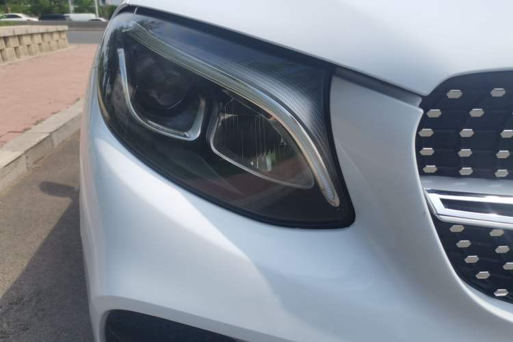 Used Mercedes-Benz GLC 2017 GLC 260 4MATIC Dynamic Edition Right Front Headlight