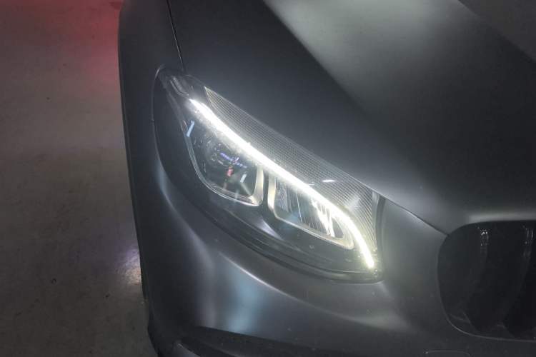 Used Mercedes-Benz GLC 2017 GLC 260 4MATIC Luxury Model Right Front Headlight