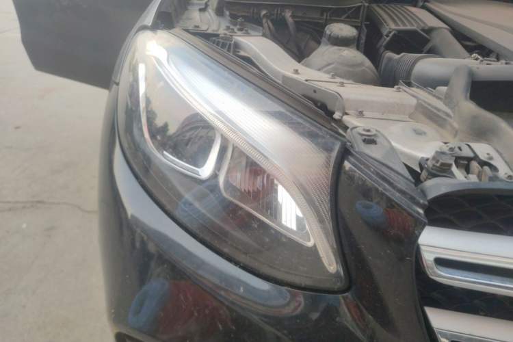 Used Mercedes-Benz GLC 2017 GLC 260 4MATIC Luxury Model Right Front Headlight