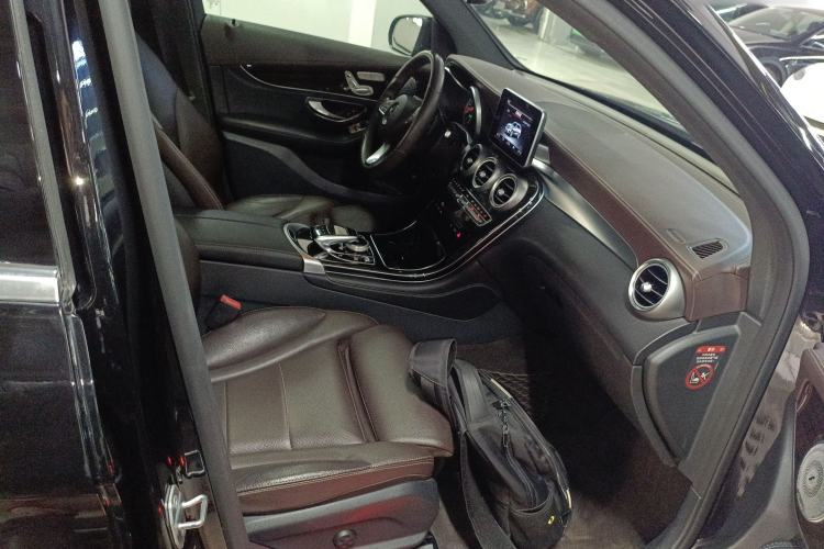 Used Mercedes-Benz GLC 2017 GLC 260 4MATIC Luxury Model Right Front Seat