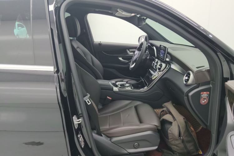 Used Mercedes-Benz GLC 2017 GLC 260 4MATIC Luxury Model Right Front Seat