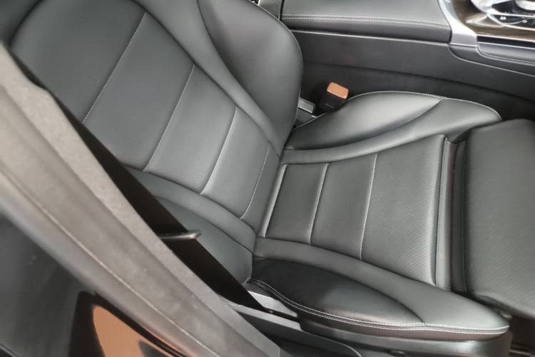Used Mercedes-Benz GLC 2017 GLC 260 4MATIC Luxury Model Right Front Seat