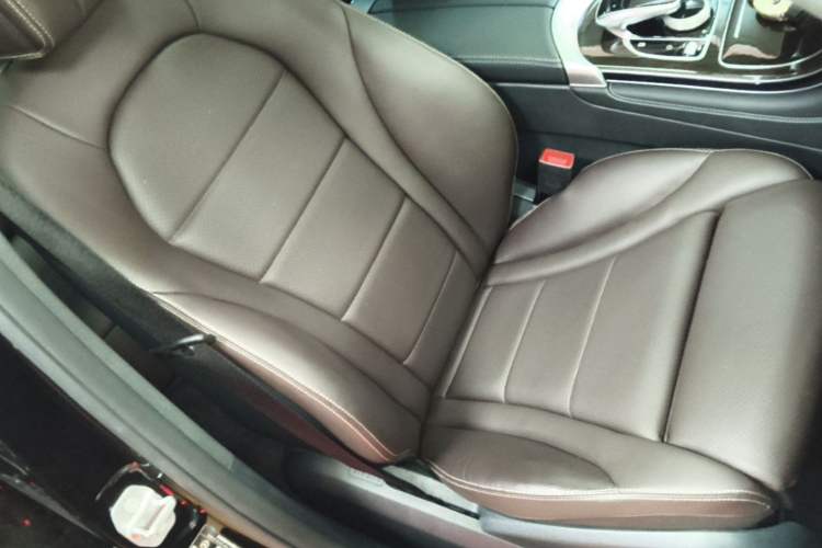 Used Mercedes-Benz GLC 2017 GLC 260 4MATIC Luxury Model Right Front Seat
