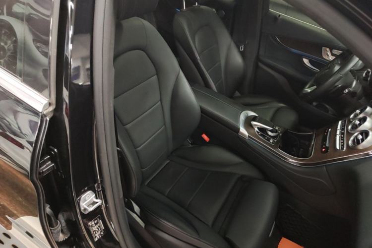 Used Mercedes-Benz GLC 2017 GLC 300 4MATIC Sport Edition Right Front Seat