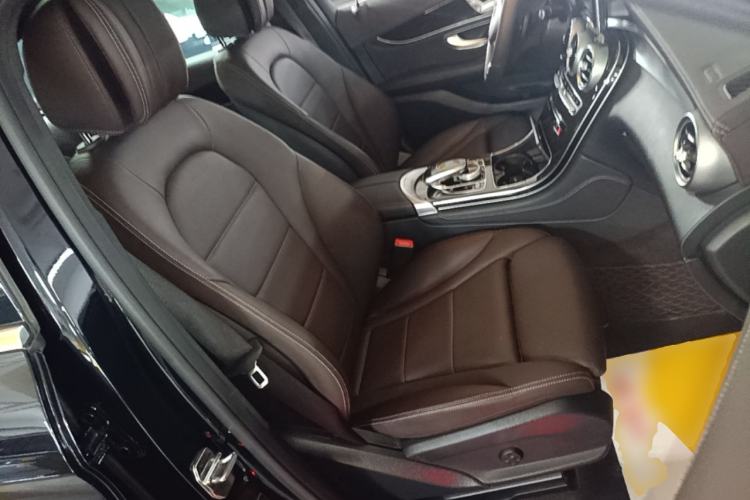Used Mercedes-Benz GLC 2017 GLC 260 4MATIC Dynamic Edition Right Front Seat