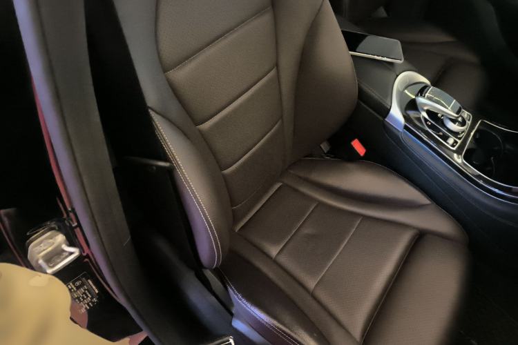 Used Mercedes-Benz GLC 2017 GLC 260 4MATIC Luxury Model Right Front Seat
