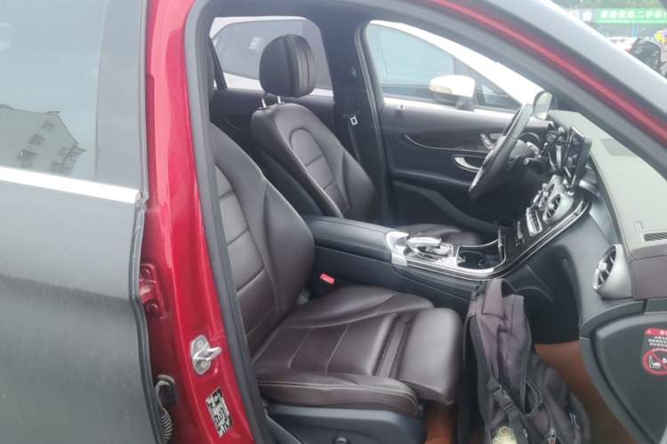 Used Mercedes-Benz GLC 2017 GLC 260 4MATIC Dynamic Edition Right Front Seat