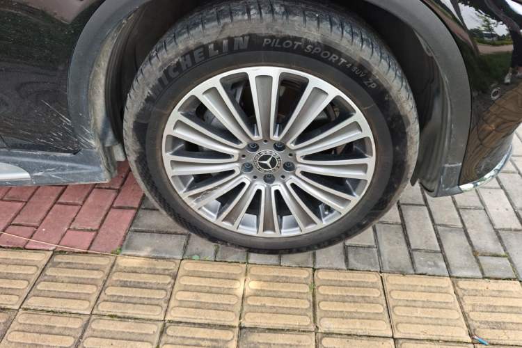 Used Mercedes-Benz GLC 2017 GLC 200 4MATIC Right Front Wheel Hub