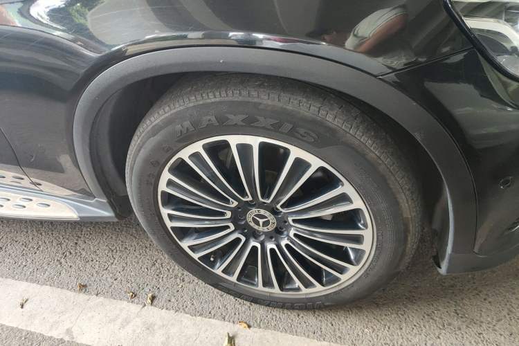 Used Mercedes-Benz GLC 2017 GLC 200 4MATIC Right Front Wheel Hub