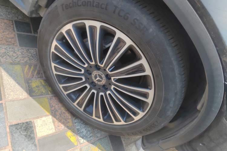 Used Mercedes-Benz GLC 2017 GLC 260 4MATIC Dynamic Edition Right Front Wheel Hub