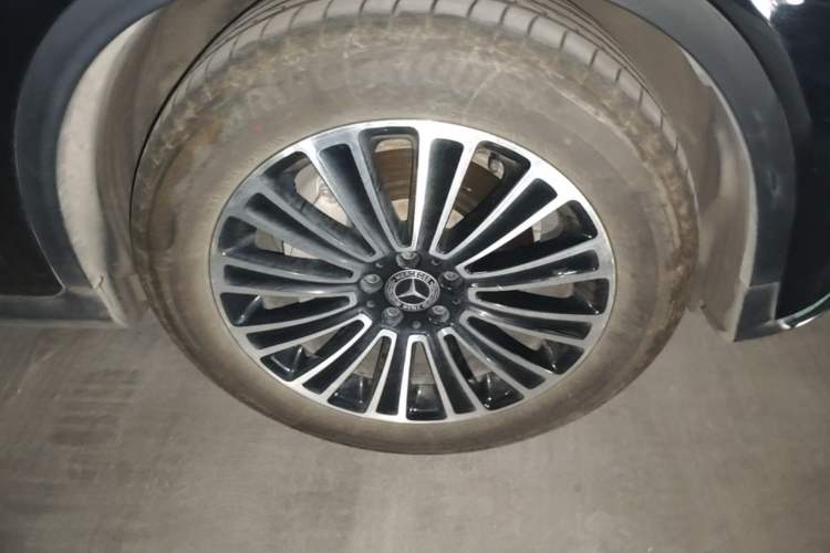 Used Mercedes-Benz GLC 2017 GLC 260 4MATIC Dynamic Edition Right Front Wheel Hub