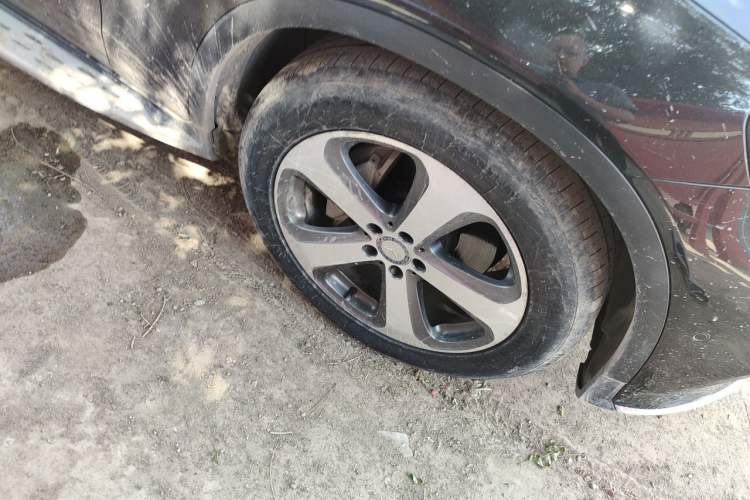 Used Mercedes-Benz GLC 2017 GLC 260 4MATIC Luxury Model Right Front Wheel Hub