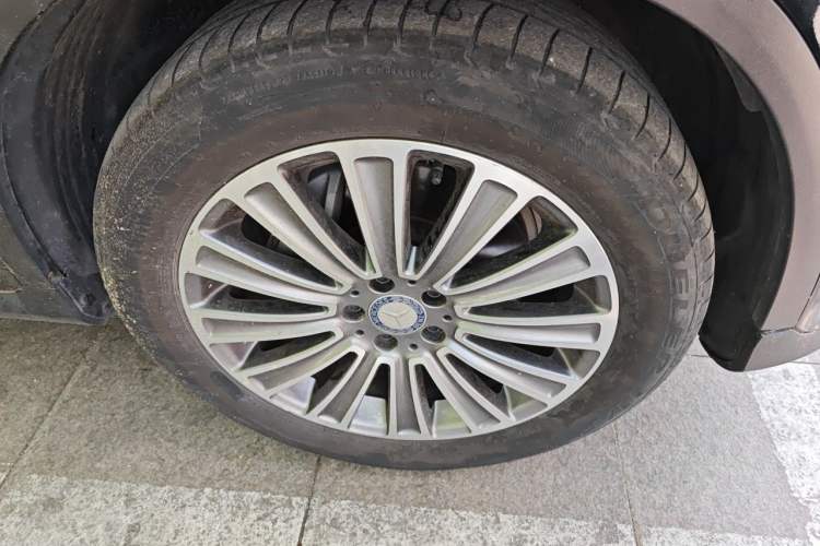 Used Mercedes-Benz GLC 2017 GLC 200 4MATIC Right Front Wheel Hub
