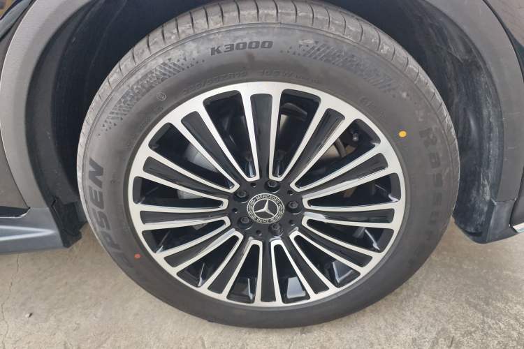 Used Mercedes-Benz GLC 2017 GLC 260 4MATIC Dynamic Edition Right Front Wheel Hub