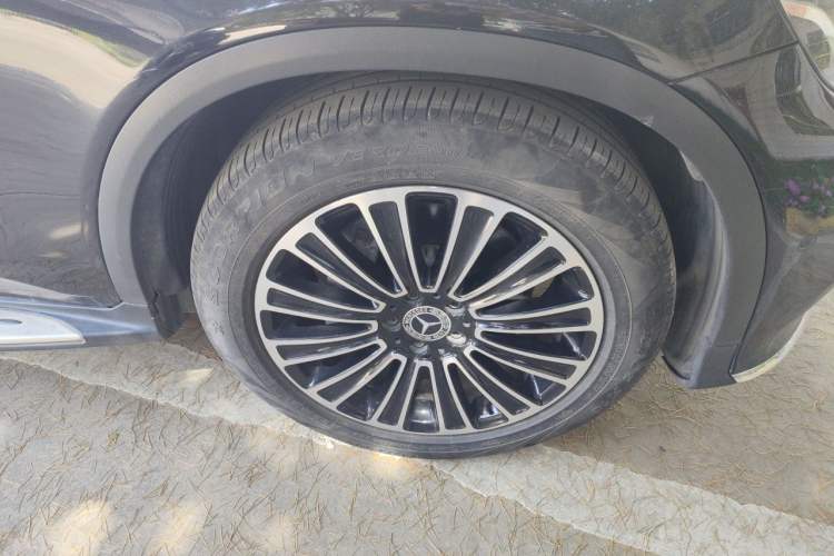 Used Mercedes-Benz GLC 2017 GLC 260 4MATIC Dynamic Edition Right Front Wheel Hub