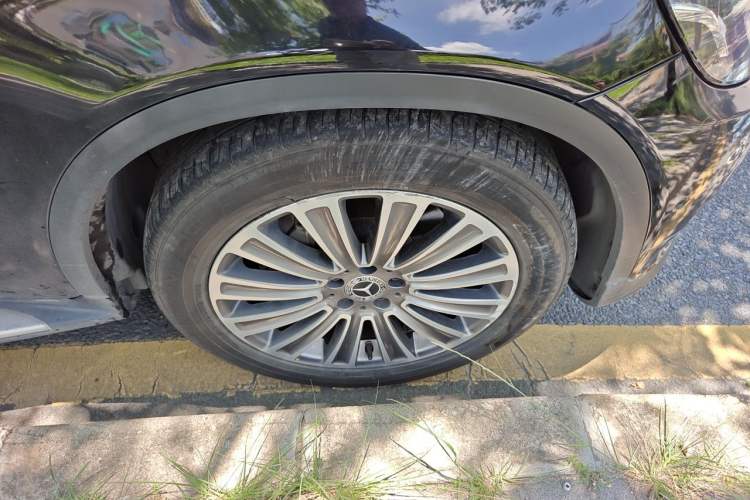 Used Mercedes-Benz GLC 2017 GLC 200 4MATIC Right Front Wheel Hub