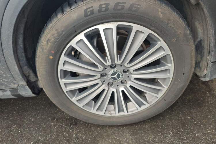 Used Mercedes-Benz GLC 2017 GLC 260 4MATIC Dynamic Edition Right Front Wheel Hub