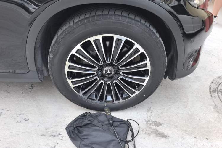 Used Mercedes-Benz GLC 2017 GLC 200 4MATIC Right Front Wheel Hub