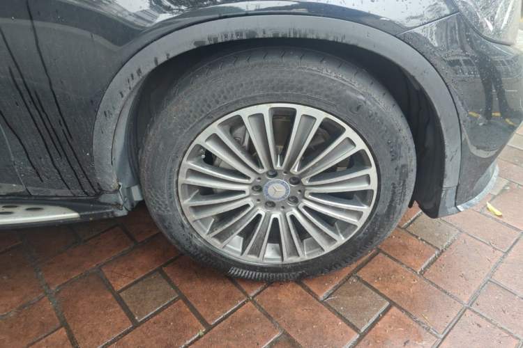 Used Mercedes-Benz GLC 2017 GLC 260 4MATIC Dynamic Edition Right Front Wheel Hub