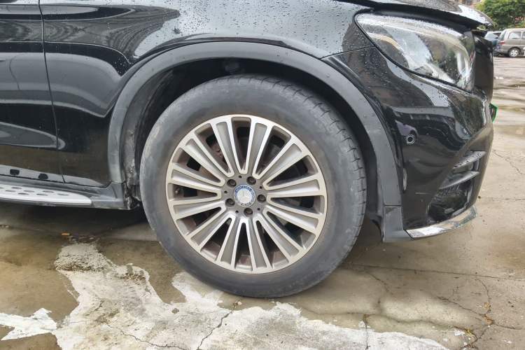 Used Mercedes-Benz GLC 2017 GLC 260 4MATIC Dynamic Edition Right Front Wheel Hub