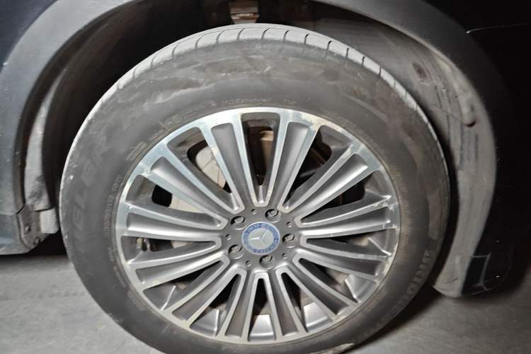Used Mercedes-Benz GLC 2017 GLC 260 4MATIC Dynamic Edition Right Front Wheel Hub