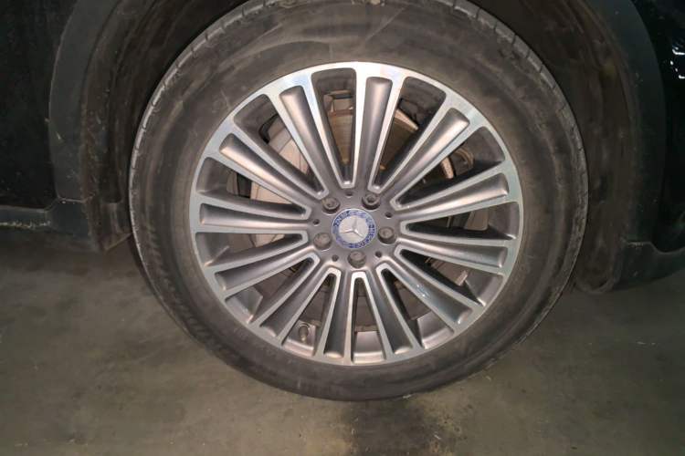 Used Mercedes-Benz GLC 2017 GLC 200 4MATIC Right Front Wheel Hub