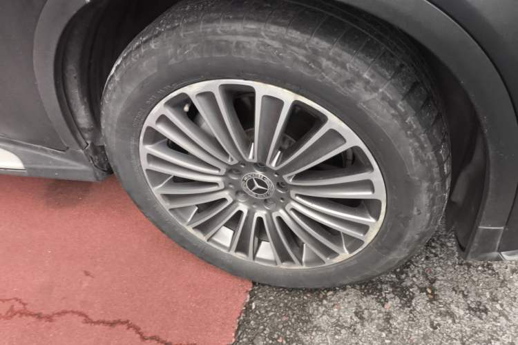 Used Mercedes-Benz GLC 2017 GLC 260 4MATIC Dynamic Edition Right Front Wheel Hub