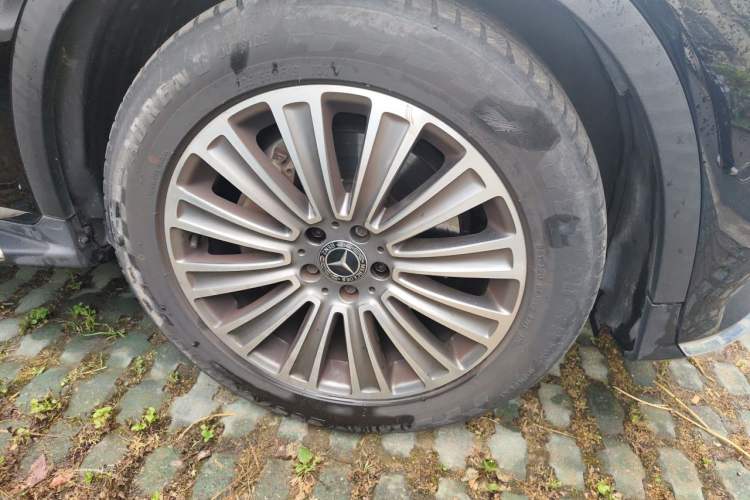 Used Mercedes-Benz GLC 2017 GLC 260 4MATIC Dynamic Edition Right Front Wheel Hub