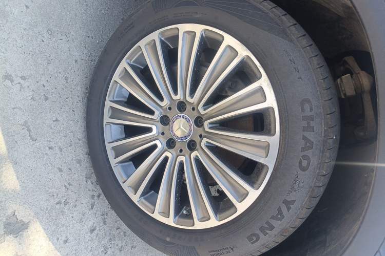 Used Mercedes-Benz GLC 2017 GLC 200 4MATIC Right Front Wheel Hub