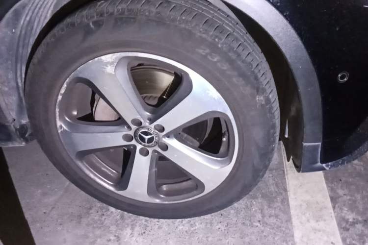 Used Mercedes-Benz GLC 2017 GLC 260 4MATIC Luxury Model Right Front Wheel Hub