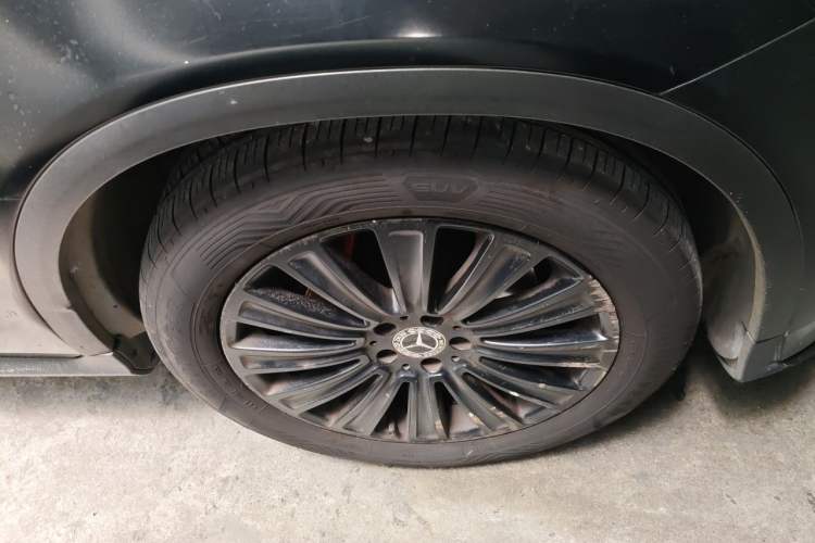 Used Mercedes-Benz GLC 2017 GLC 260 4MATIC Dynamic Edition Right Front Wheel Hub