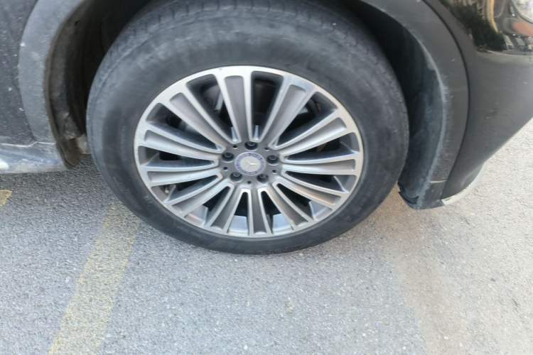 Used Mercedes-Benz GLC 2017 GLC 260 4MATIC Dynamic Edition Right Front Wheel Hub