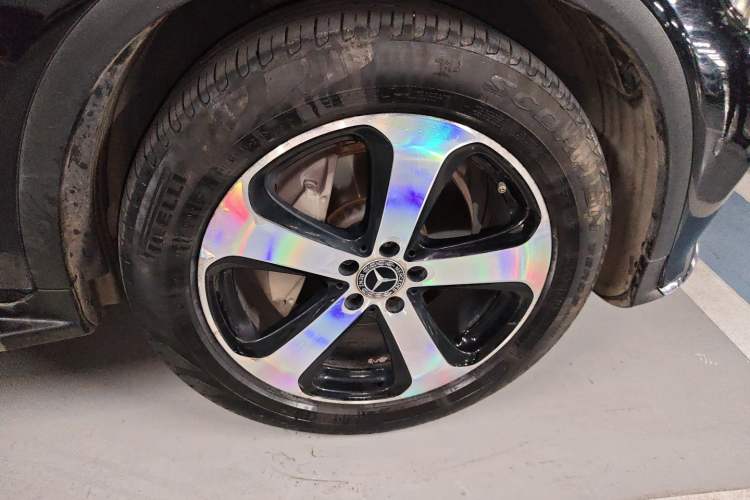 Used Mercedes-Benz GLC 2017 GLC 260 4MATIC Luxury Model Right Front Wheel Hub