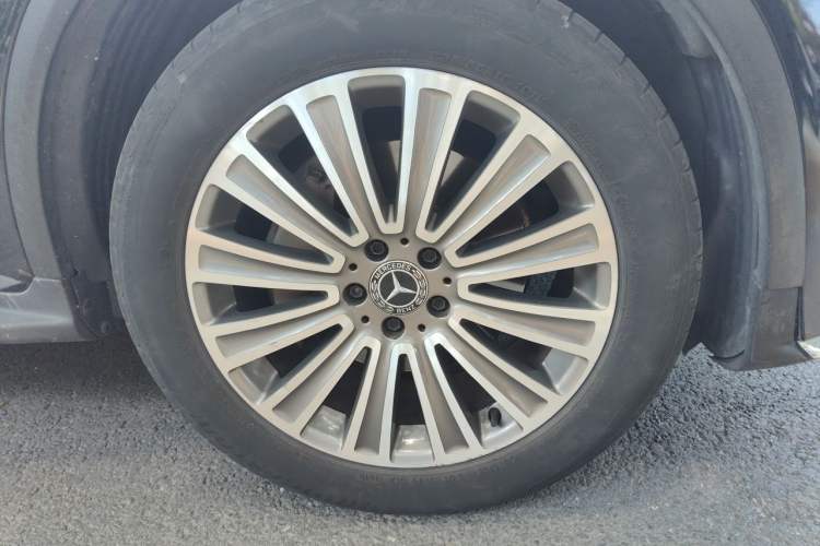 Used Mercedes-Benz GLC 2017 GLC 260 4MATIC Dynamic Edition Right Front Wheel Hub