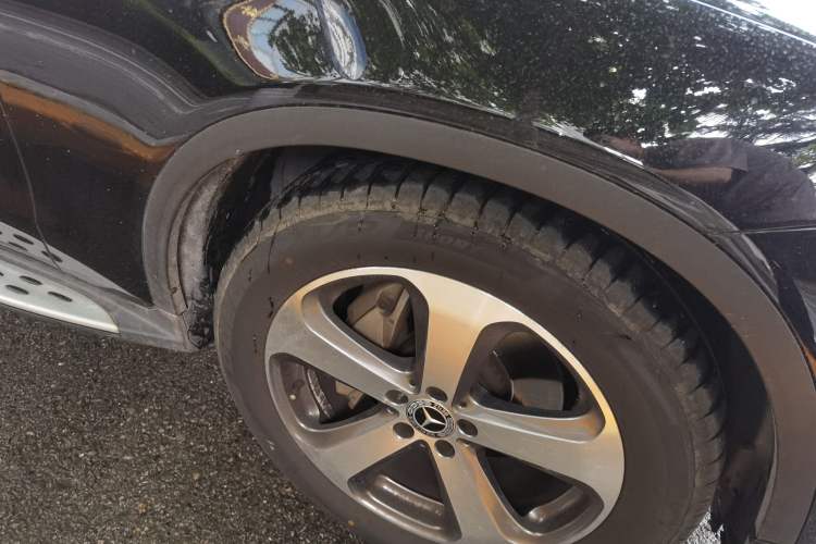 Used Mercedes-Benz GLC 2017 GLC 260 4MATIC Luxury Model Right Front Wheel Hub