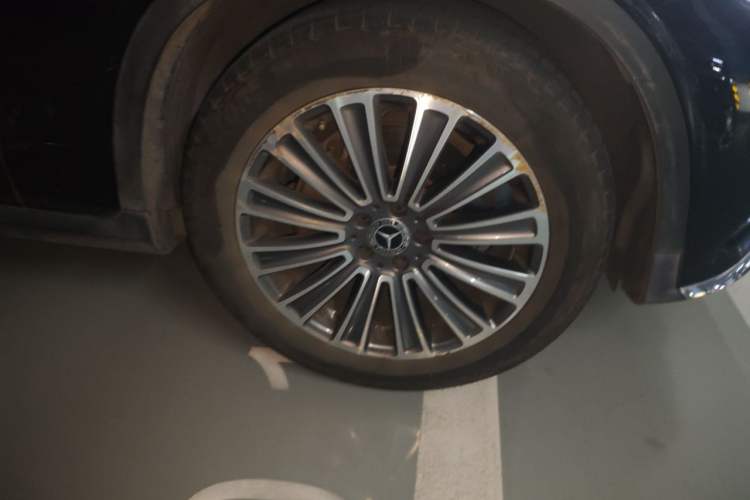 Used Mercedes-Benz GLC 2017 GLC 260 4MATIC Dynamic Edition Right Front Wheel Hub