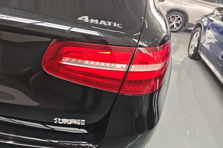 Used Mercedes-Benz GLC 2017 GLC 260 4MATIC Luxury Model Right Rear Taillight