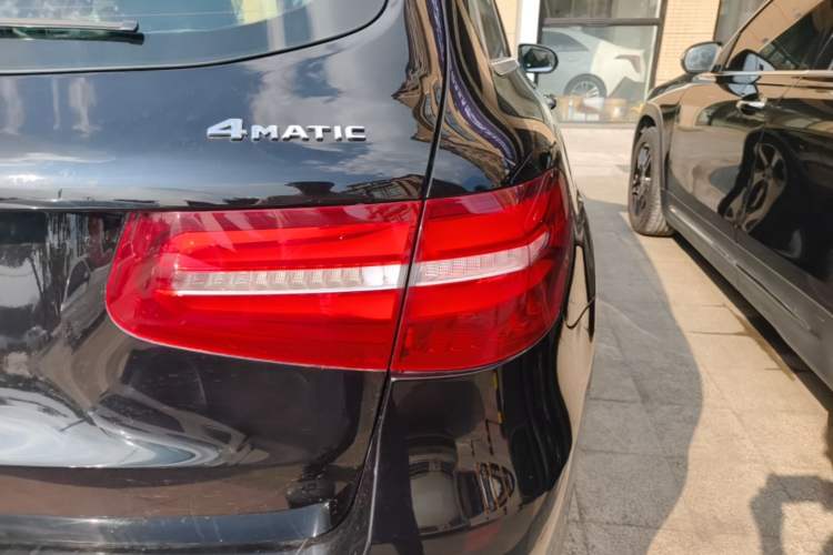 Used Mercedes-Benz GLC 2017 GLC 260 4MATIC Luxury Model Right Rear Taillight