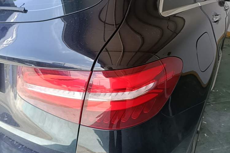 Used Mercedes-Benz GLC 2017 GLC 300 4MATIC Luxury Model Right Rear Taillight
