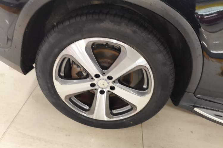 Used Mercedes-Benz GLC 2017 GLC 260 4MATIC Luxury Model Right Rear Wheel Hub