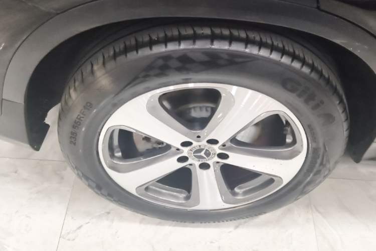 Used Mercedes-Benz GLC 2017 GLC 260 4MATIC Luxury Model Right Rear Wheel Hub