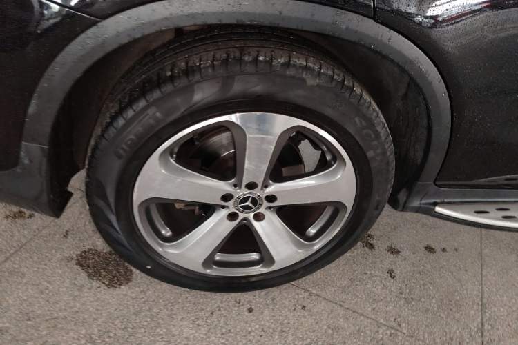 Used Mercedes-Benz GLC 2017 GLC 260 4MATIC Luxury Model Right Rear Wheel Hub