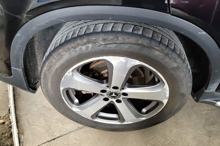 Used Mercedes-Benz GLC 2017 GLC 260 4MATIC Luxury Model Right Rear Wheel Hub